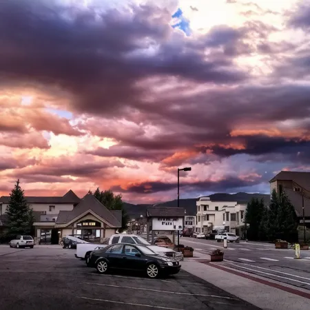 Snowshoe Motel