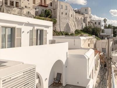 Mariet Naxos Elegant Suites
