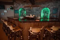 Sangat Island Dive Resort - bar
