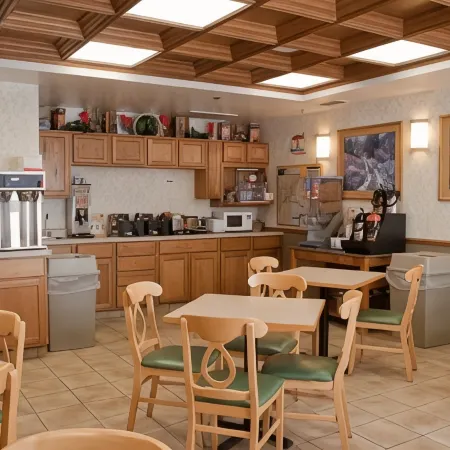 Super 8 by Wyndham Ottawa Starved Rock