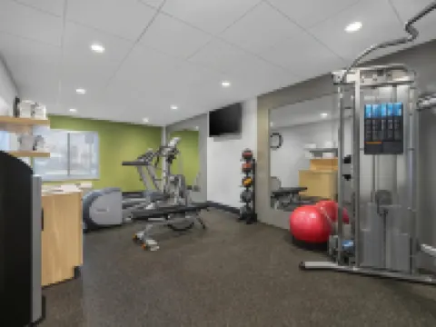 スパーク バイ ヒルトン ベーカーズフィールド セントラル ベーカーズフィールドのホテル