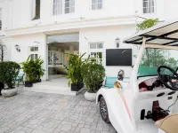 White Boutique Hotel and Residences Hotels near Otres Beach