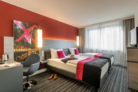 Mercure Hotel Duesseldorf Zentrum Отели рядом с достопримечательностью «Музей «НРВ-Форум»»