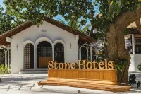Stone Hotel Dhiffushi Hôtels à : 