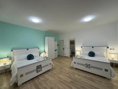 Emerella Luxury Suites-Siderno Lungomare فنادق في Siderno Marina