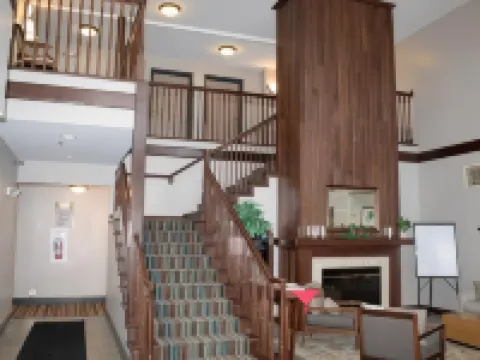 Country Inn & Suites by Radisson, Big Rapids, MI Hotels in Mecosta County