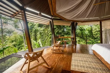 La Loma Jungle Lodge and Chocolate Farm Отели в г. Бастименто