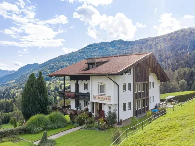 Cozy Apartment in Afritz am See Near Gerlitzen Ski Area Hotel dekat Gerlitzen-Kanzelbahn