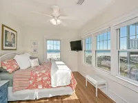Relaxed Cancellation Policy! Oceanfront home with pool,hot tub, fire pit, bikes.