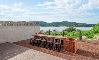 Namhae Jimong Drawing Pool Villa
