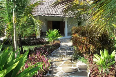 Deluxe Villa with Garden Pool with Service Staff 150mt from the Sea