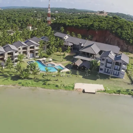 Amaranthe Bay Resort & Spa