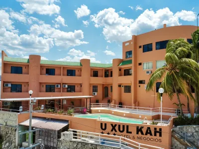 Hotel Uxulkah Hotels near Catedral de Campeche