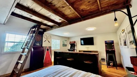 Beaver Lake Black Barn