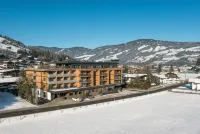 AlpenParks Taxacher Hotel & Apartment
