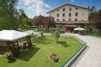 Hotel Iris Hoteles cerca de Castel Mancino