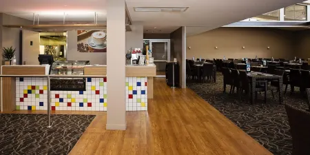 White Lace Motor Inn Mackay Отели в г. Маккай