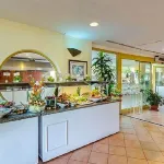 Aqi Pegasos Club - breakfast