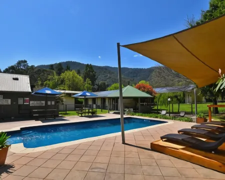 Harrietville Hotel Motel Hotels in Bright