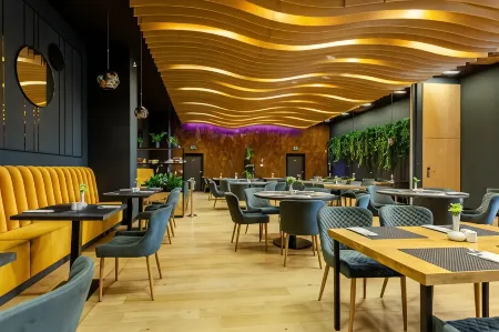 Hotel Sante Отели рядом с достопримечательностью «Multioutlet Sp. z o.o.»