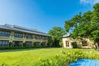 Baan Talay See Cream Resort Hotels near Chao Pho Mae Klong Shrine