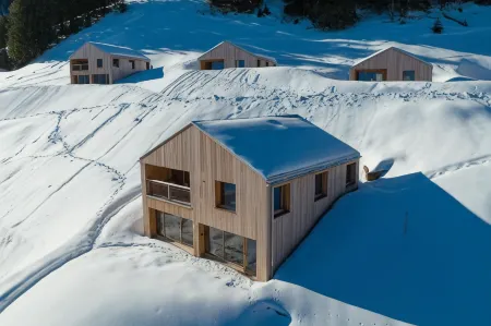 Whitepod Original Отели рядом с достопримечательностью «Aquaparc»