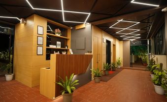 Emerald Urban Comforts