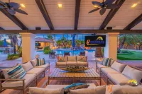 Luxury Oasis with Custom Pool and Sports Courts - Exquisite Palm Paradise