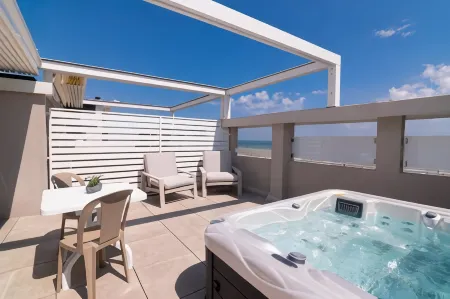 Residence Flow-R Отели рядом с достопримечательностью «Bagno Fabio 84»