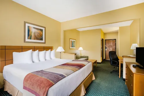 Baymont by Wyndham Helena Hotels in Helena