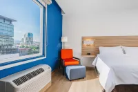 홀리데이 인 익스프레스 테구시갈파 바이 IHG  호텔