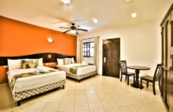 ホテル コロニアル プラヤ デル カルメン プラヤ・デル・カルメンのホテル