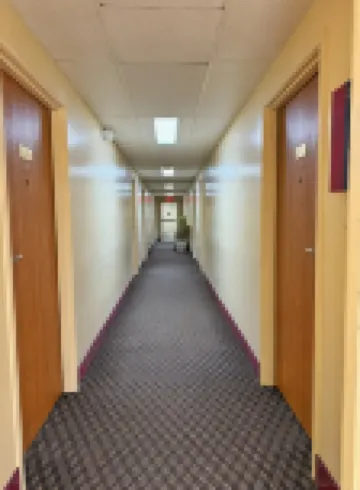 Lake Tree Inn & Suites