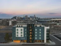 Courtyard by Marriott Denver Downtown West Hotels near Larimer Square