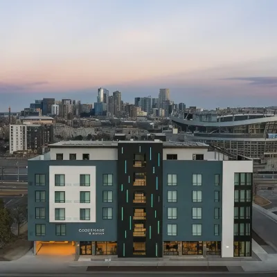 Courtyard by Marriott Denver Downtown West Hotels near Lo-Hi