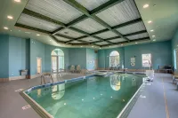Holiday Inn Express & Suites Oshkosh-SR 41 Hotels in Oshkosh