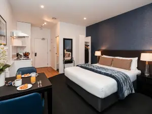 Gilmer Apartment Hotel