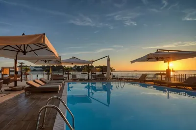 波皇宮飯店 Obala Matka Laginje Square附近的飯店