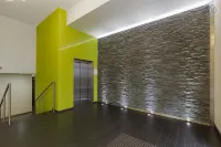 Modern 2Bed 2Bath with Balcony Next to Dlr Station Hotel a Greenwich