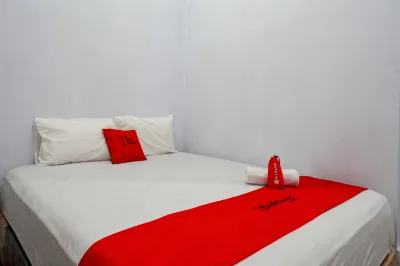 RedDoorz Syariah @ Gatot Subroto Street Bandung 4 Hotel in zona Trans Studio Mall