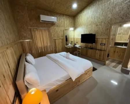 Santanas Wooden Cottages Hotels in Bogmolo