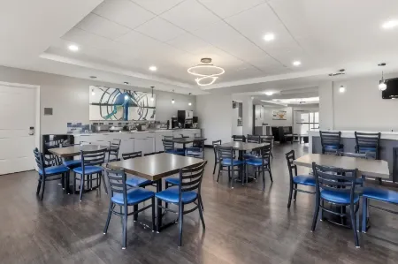 Best Western Plus MidAmerica Hotel