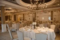 The Simsbury Inn Hotels in Canton