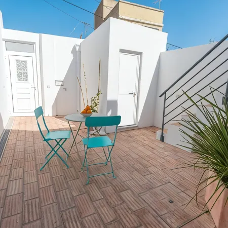 Cozy Fuseta Townhouse with Terrace & Roof Solarium, 5Min to Beach