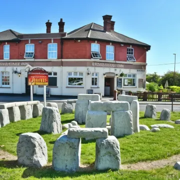 Stone Circle Glamping Hotels near Durrington Walls