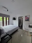 Shini Guest House