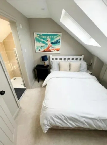 3 Bed Home - Sleeps 6 Garden Pets and Very Central