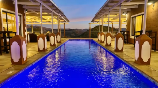 River Crossing Lodge Hotels in 