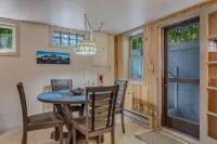 Location says it all. Glenwood Springs Colorado beautiful one bedroom apartment