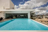 Lincoln Suite - Pools